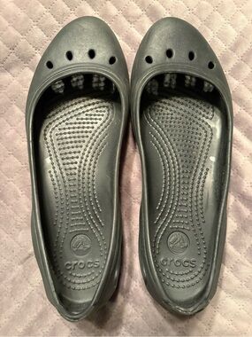 Crocs Kadee Ballet Flats Size 8 non marking sole black summer floating shoes